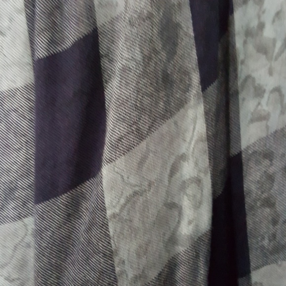 Top - Picture 3 of 3